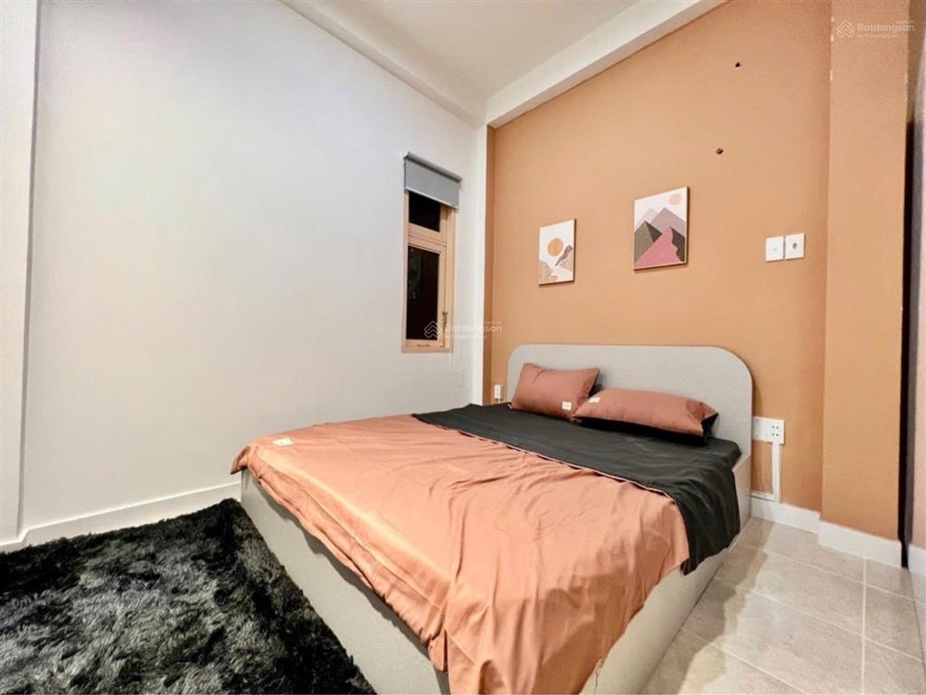 Siêu phẩm quận 4 5 tầng có hầm để xe thoải mái dòng tiền 20 tr/tháng giá chỉ 4.25 tỷ