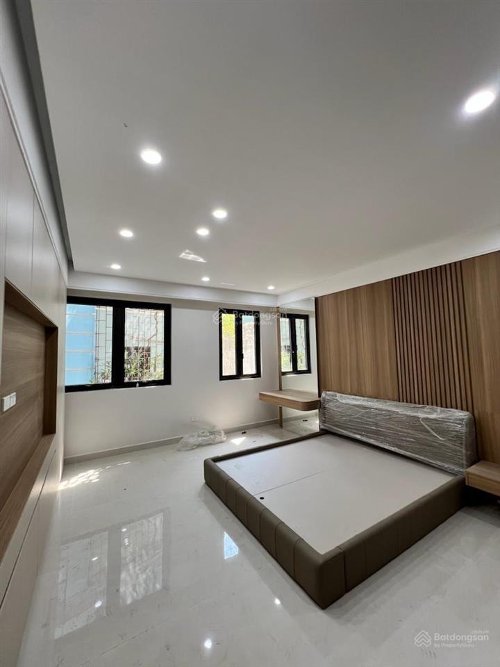 30m ra phố tôn đức thắng 6 tầng thang máy ngõ thông kinh doanh 20.8 tỷ