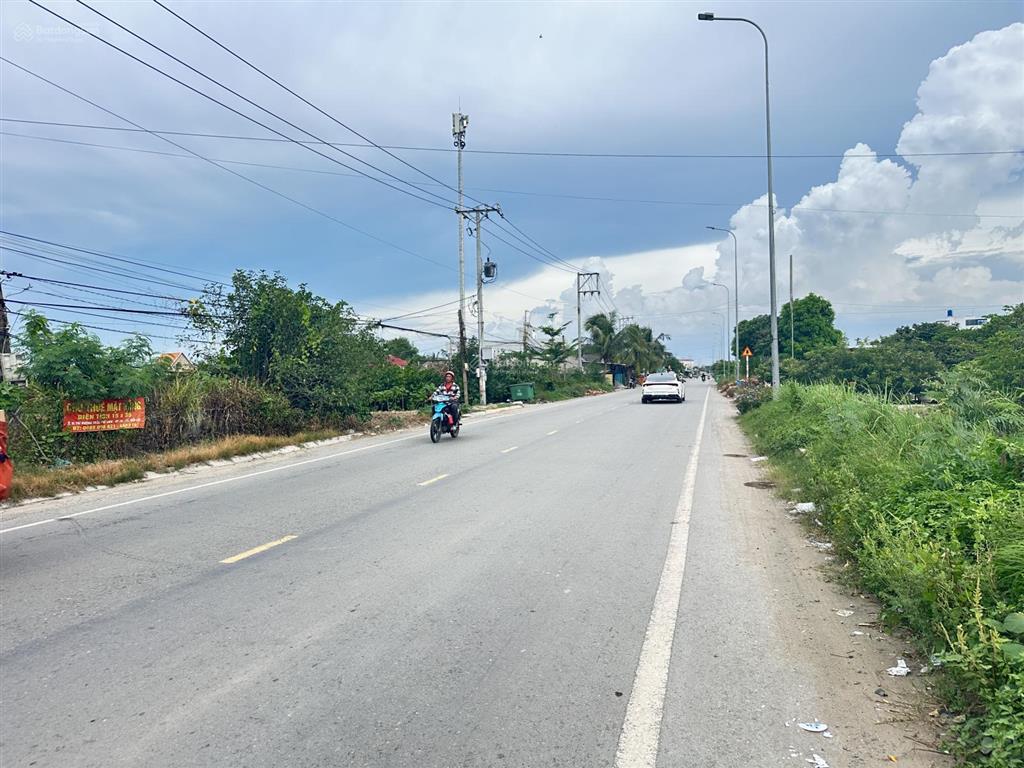 Đất thổ cư giá ngộp mặt tiền đường 30m trần thế sinh thị trấn bến lức tây ninh (long an cũ)
