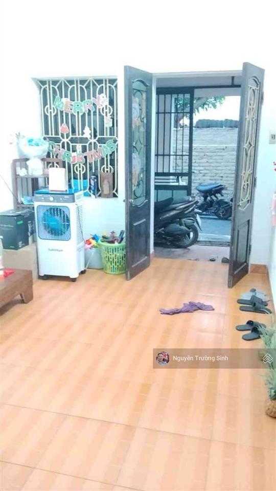 Bán gấp nhà 3 tầng sổ đỏ chính chủ giá chỉ 5 tỷ
