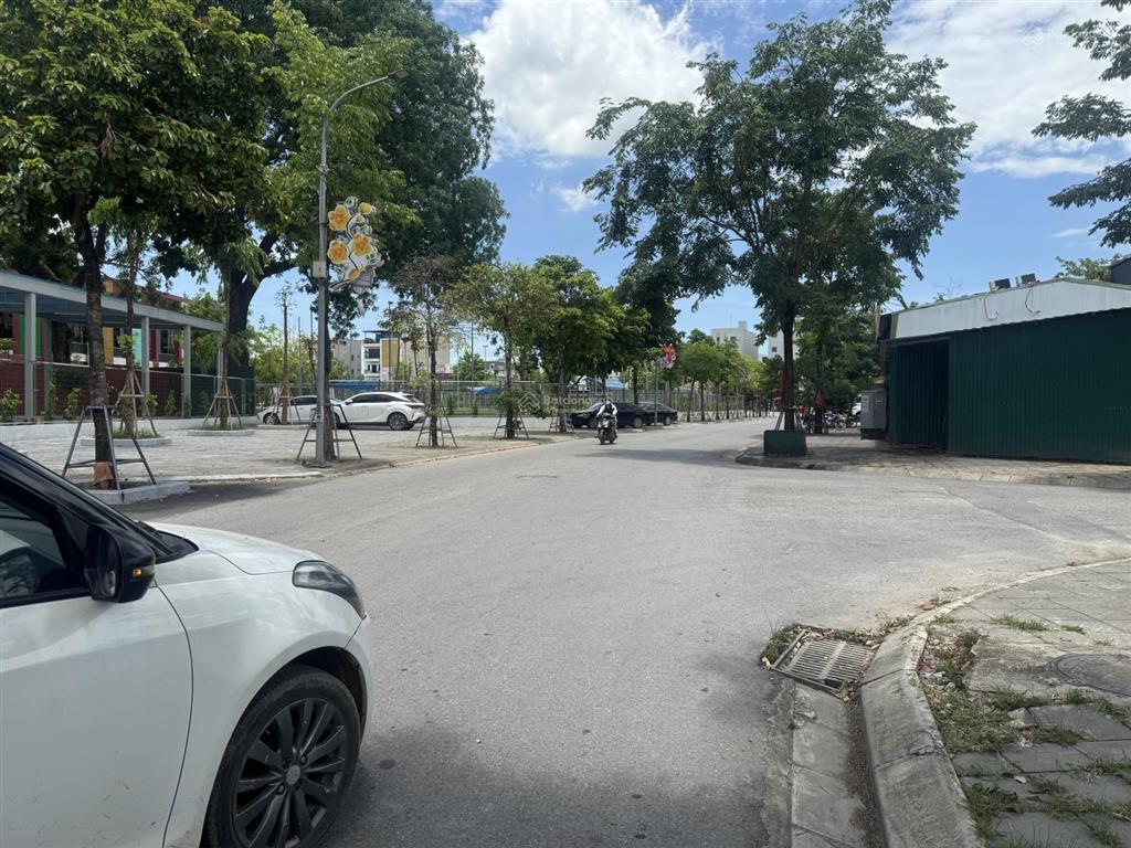 Cơ hội có 102 sở hữu ngay 105m, mt5m.đất đường ô tô 6m giá rẻ giật mình. nói không với quy hoạch