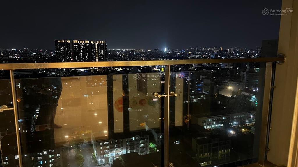 Cần bán căn hộ rivera park quận 10, dt 63m2, 2pn giá bán 4,8 tỷ. 0931 196 *** thành. view đẹp