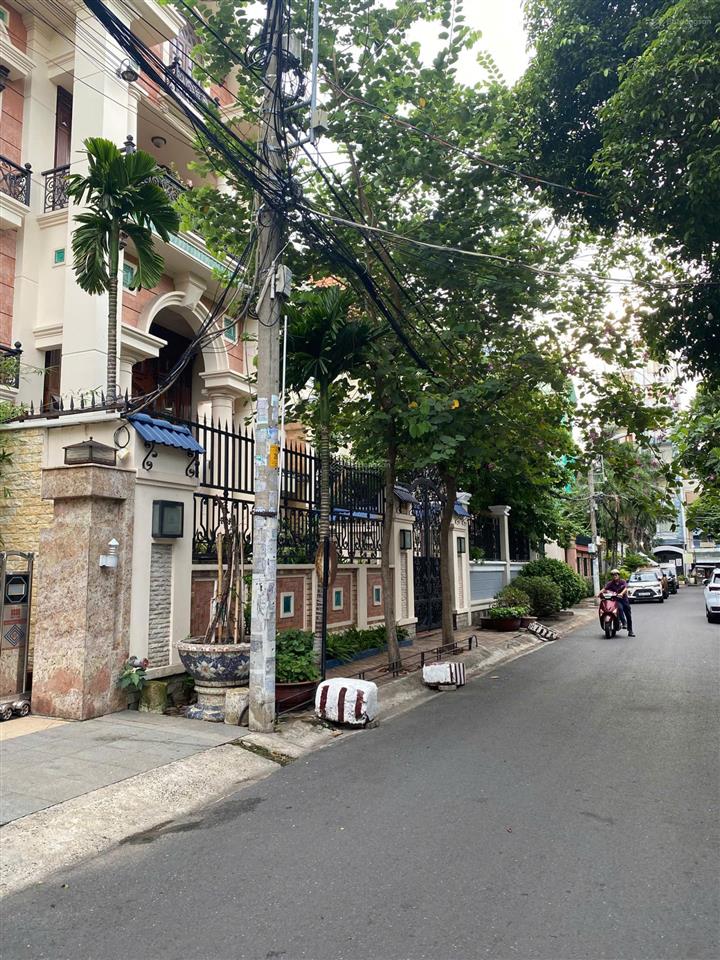 Chính chủ gửi bán biệt thự vườn lan, dt 12 x 24 = 288m2, gần vạn hạnh mall giá 125 tỷ, sổ hồng sẵn