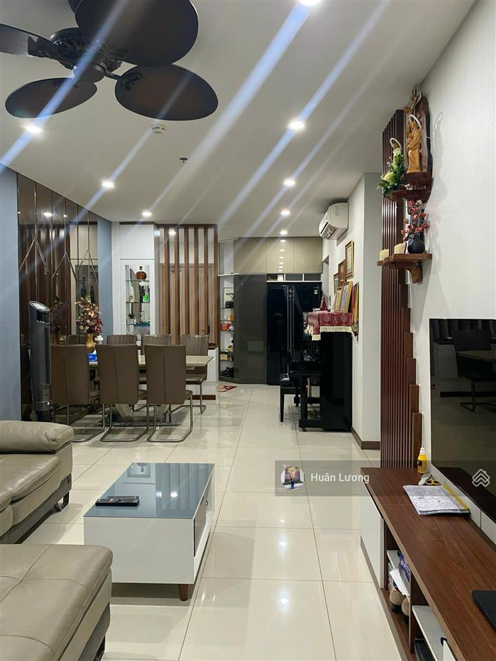 Cần chuyển nhượng gấp giá tốt các căn 2pn+ 1 đa năng 107m2 tại hà đô centrosa, phường hòa hưng
