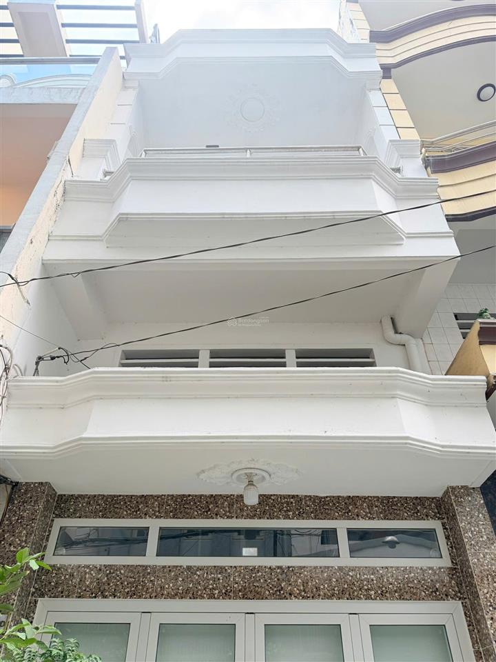 Hẻm chuẩn 5m đường 3/2 q10. (3.3m x 12.5m). 3 tầng btct. giá 8.5 tỷ tl