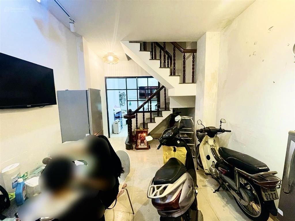 Nhà 1/sẹc, sổ đẹp, ko lg qh trần quốc toản 3.3x9(28m²), 4 tầng 6.6 tỷ