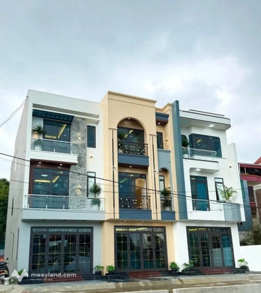 Nhà xinh, nội thất xịn, giá hời, 3 căn liền kề đón bạn về dinh