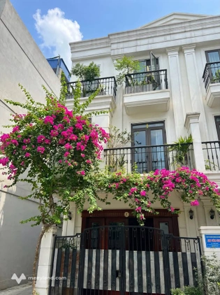Bán nhà 3 tầng ngõ ô tô đỗ cửa ngày đêm khu vực đường Tô Hiến Thành, phường Trường Thi, Nam Định