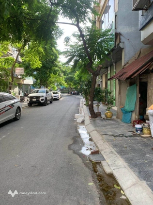 Bán nhà sát phố Hoàng Quốc Việt, 54m2, 5 tầng, 2 mặt ngõ trước sau ô tô tránh, kinh doanh đỉnh, giá 18,8 tỷ