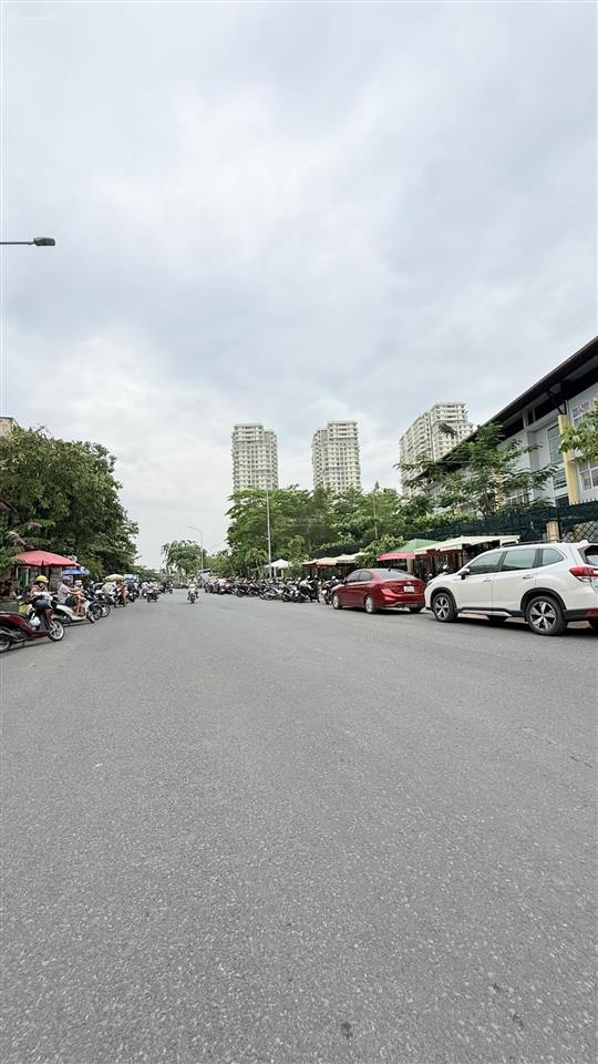 Nhà mặt tiền đường view sông giá 10,6tỷ 90m2 3 tầng khu dc phú mỹ quận 7