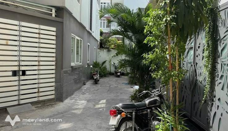 Bán nhà 4 tầng hẻm xe hơi đường Bạch Đằng, Nha Trang, giá 6 tỷ