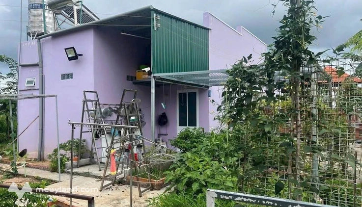 Bán nhà vườn Phường Hàm Thắng - Tổng diện tích 1000m2 có 300m2 thổ cư