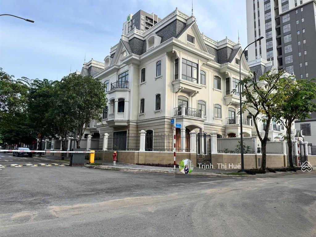 Bán biệt thự góc 3 tầng 2 mặt tiền đường nguyễn mộng tuân, p. thạnh mỹ lợi, q. 2 11x22 222.6m2