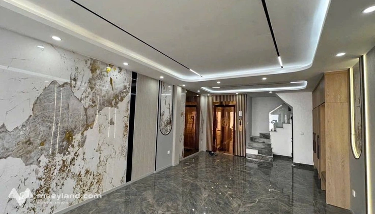 Nhà đẹp Cầu Giấy, 47m2, 7 tầng thang máy, trước nhà rộng gần 5m, full nội thất, giá 14 tỷ