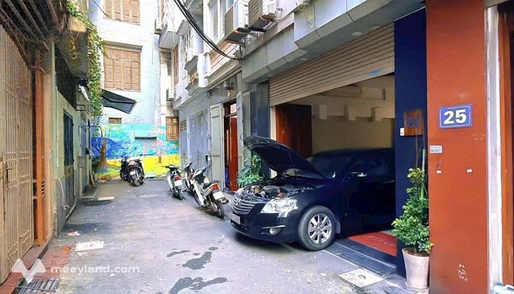 Bán nhà phố Nguyễn Văn Huyên - Cầu Giấy, giá 15.9 tỷ