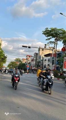 Bán nhà 6 tầng mặt QL32, Đan Phượng, Hà Nội - 2 mặt thoáng, kinh doanh đỉnh cao