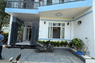 Bán nhà 2 tầng full nội thất, kiệt ô tô Bạch Đằng, sát chợ Đông Ba