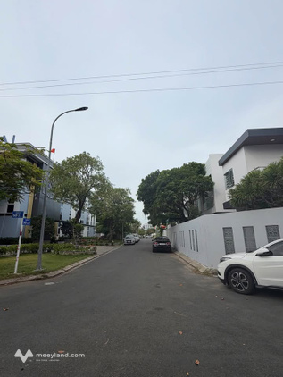 Bán nhà villa căn góc tại khu đô thị Mỹ Gia gói 2, có hồ bơi bên trong nhà, giá 21,5 tỷ