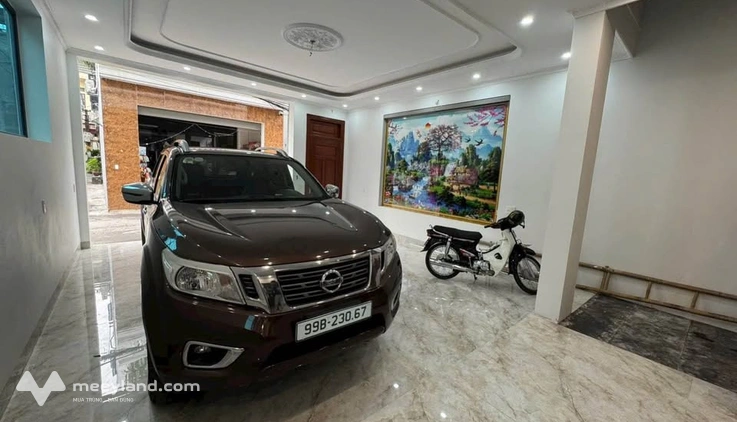 Bán nhà 3 tầng, lô góc tại khu 7, Đại Phúc, Võ Cường, ô tô cất trong nhà