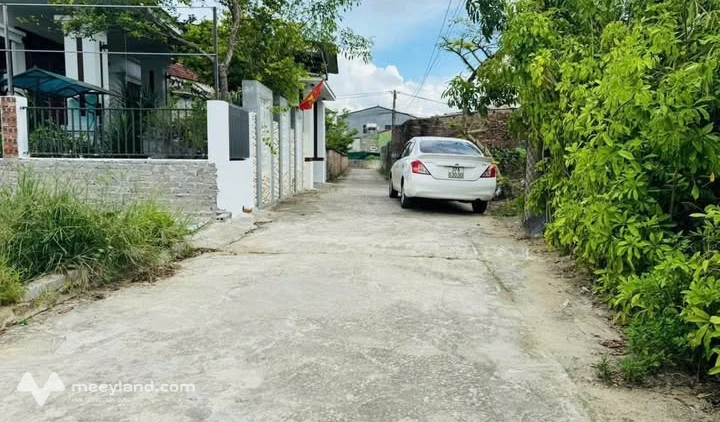 Đất lô góc Hưng Đông, 2 mặt tiền, 83m², hẻm 4m