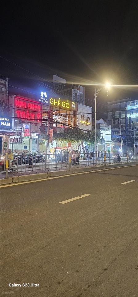 Nhà mới 2 tầng lê văn quới giáp tân phú hẻm xe hơi sổ nở hậu tài lộc dtsd 84m2 chỉ hơn 4đ