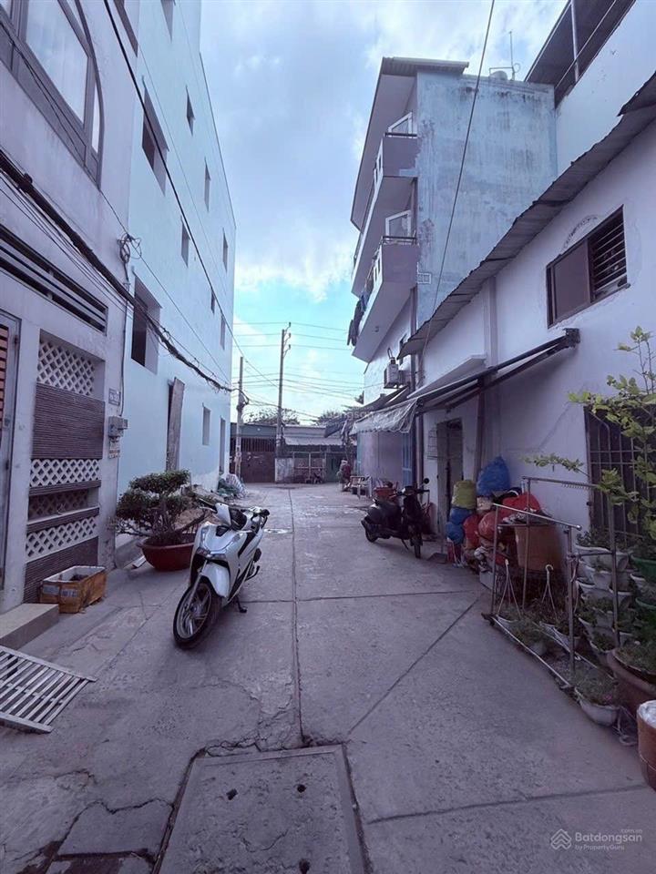 Chính chủ nhà trống nhà hxh c4 đường số 18a 51m² giá chỉ 4.58tỷ gần trung tâm và tiện ích