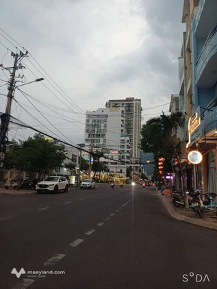 Bán nhà mặt tiền Nguyễn Thị Định, trung tâm Quy Nhơn, kinh doanh đỉnh cao