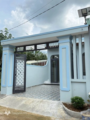 Nhà 5x30m mới xây, sân ô tô, 2 ngủ, giá 1.4 tỷ tại Khu phố 4 Tân Đồng, Đồng Xoài
