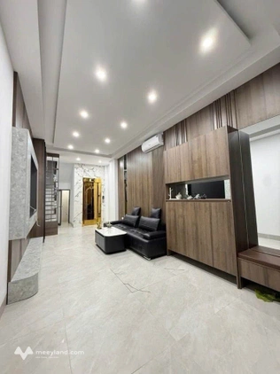Nhà đẹp Hai Bà Trưng - 6 tầng thang máy - hơn 9 tỷ có ngay nhà trung tâm