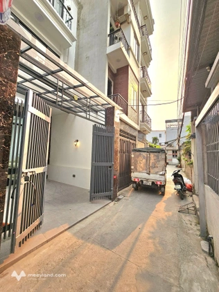 Diện tích sử dụng 55m2 - lô góc sân rộng - ngõ ô tô - dân xây mới 100%