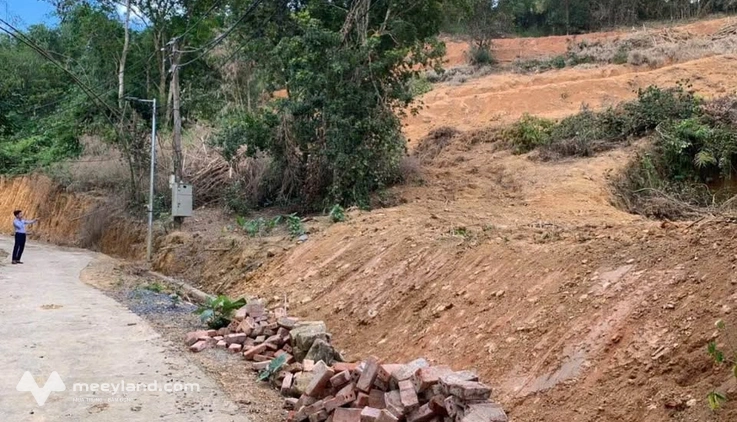 Bán đất trung tâm thị trấn Lương Sơn, diện tích 5600m2, giá 1.7 triệu/m2