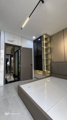 Bán nhà 5 tầng thang máy, hẻm ô tô cách 1 căn, trung tâm Quận 11