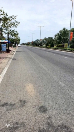 Đất kinh doanh mặt tiền QL29 Đông Hoà, Phú Yên, đường 42m 2 chiều