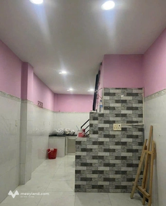 Căn nhà này nằm trên trục đường số 6, phường Tăng Nhơn Phú B, quận Thủ Đức