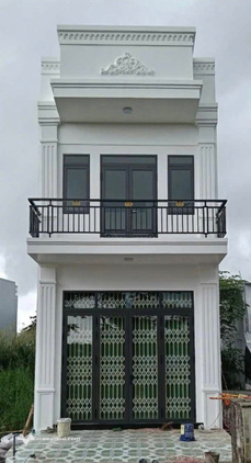 Bán nhà 2 tầng khang trang, đối diện công viên Cát Tường, Vị Thanh