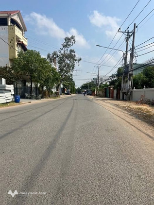 Bán đất biệt thự Phường Bửu Hoà - Mặt tiền đường Bùi Hữu Nghĩa - 200m2, sổ riêng, thổ cư 100%