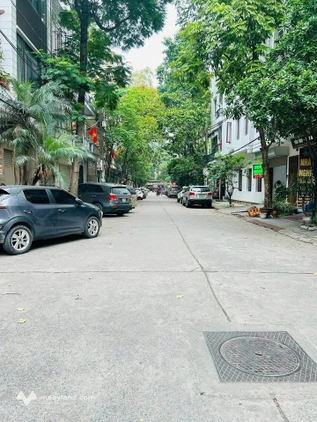 3 ô tô tránh - Cả ngõ đúng 1 nhà bán phân lô Xuân La - Kinh doanh vô địch - Vài bước chân ra phố