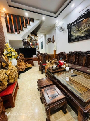 Bán nhà 3 tầng đẹp tại phường Tân Sơn, Thanh Hóa, vị trí thuận tiện, phù hợp an cư lâu dài hoặc đầu tư giữ tiền