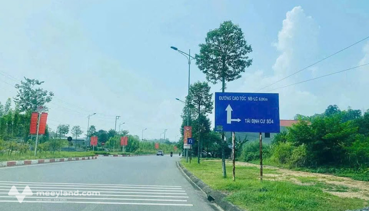 Đất vàng 5x20m, full thổ cư, hướng Đông Nam tại đường Âu Cơ, thuộc tái định cư số 4, Yên Bái