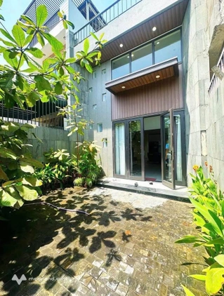 Cho thuê nhà đẹp sân vườn Hoà Xuân - Bờ Quan, giá 25 triệu/tháng