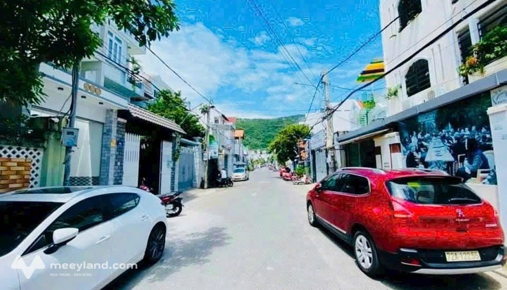 Bán nhà mặt tiền Hùng Vương, Phường 4, Vũng Tàu, giá 9.3 tỷ