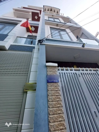 Cần bán căn nhà đẹp kiên cố mặt hẻm ô tô Trương Công Định, trung tâm Vũng Tàu, giá 5.2 tỷ