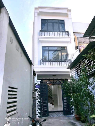 Bán nhà 1 trệt 2 lầu, 3 phòng ngủ, hướng Tây Nam, trung tâm Vũng Tàu - giá 4.5 tỷ