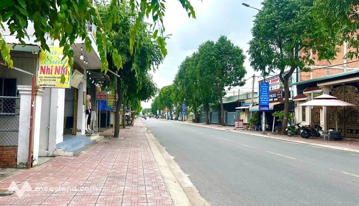 Chính chủ gửi bán lô đất thổ cư 2 mặt tiền đường Nguyễn Thông và hẻm 204, phường 3, thành phố Tân An, Long An