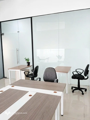 Văn phòng chuyên nghiệp 21m - ngay trung tâm quận 8 full tiện ích - giá chỉ từ 6.8 triệu/tháng