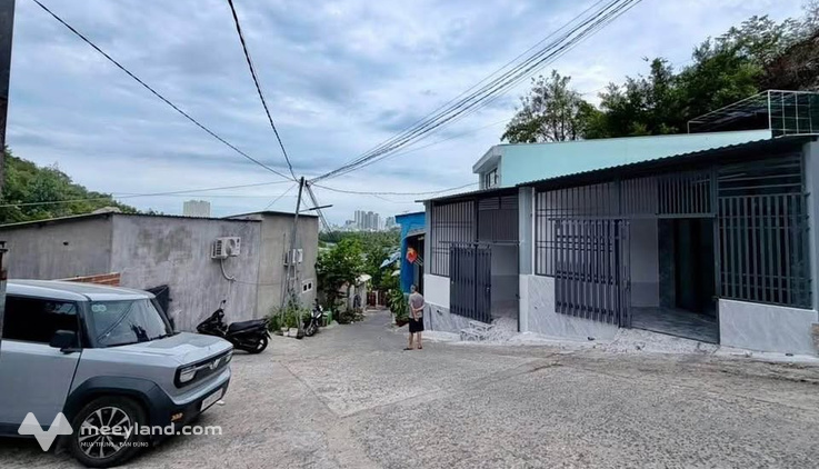 Bán căn nhà giấy tay mới xây tại hẻm Ngô Đến, Nha Trang