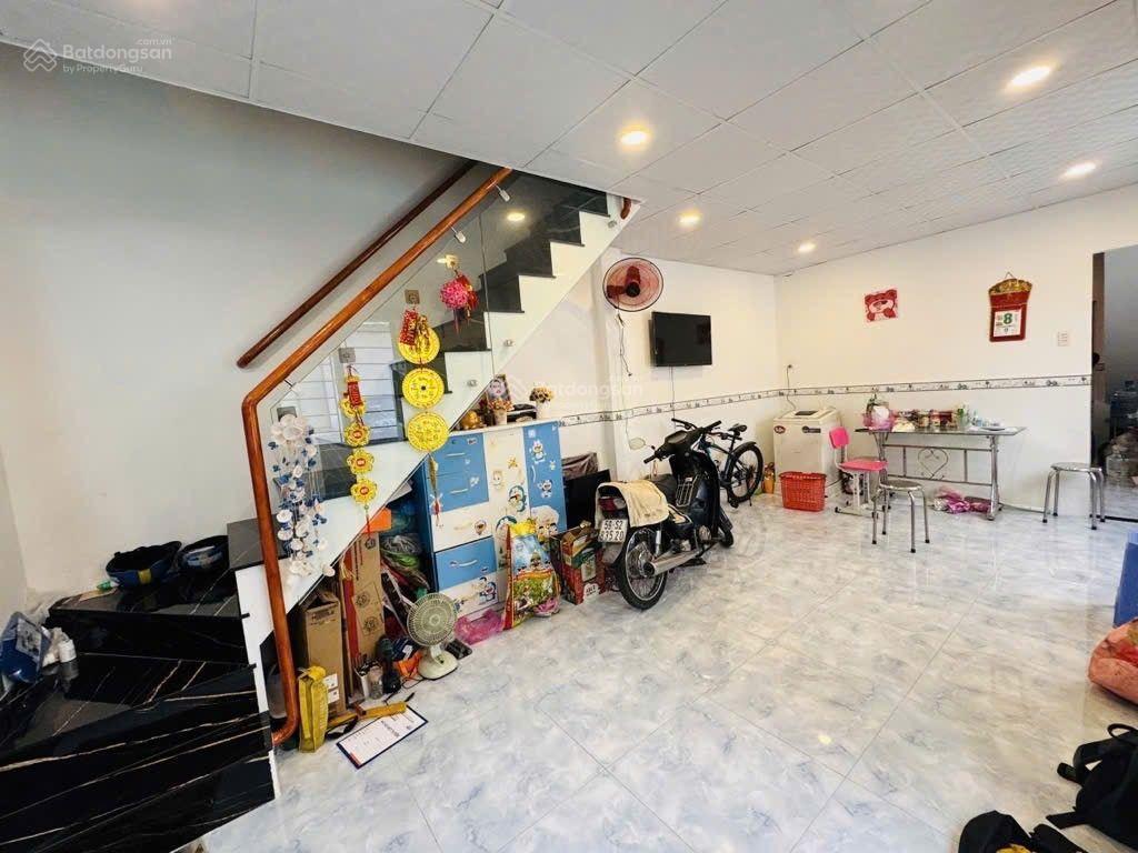 Quận 1, 50m2 4pn4wc giá 7,3tỷ, đường nguyễn văn nguyễn, 4x12,5m, shr vân 0388 515 ***