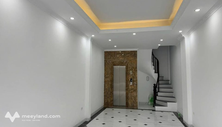 Bán căn nhà 6 tầng mới tinh, có thang máy xịn sò ngay trung tâm quận Hai Bà Trưng
