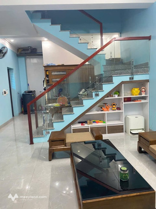 Chính chủ gửi bán nhà 3 tầng, dân xây, Hà Trung, sổ hồng 67m2, nhà lô góc 2 mặt thoáng