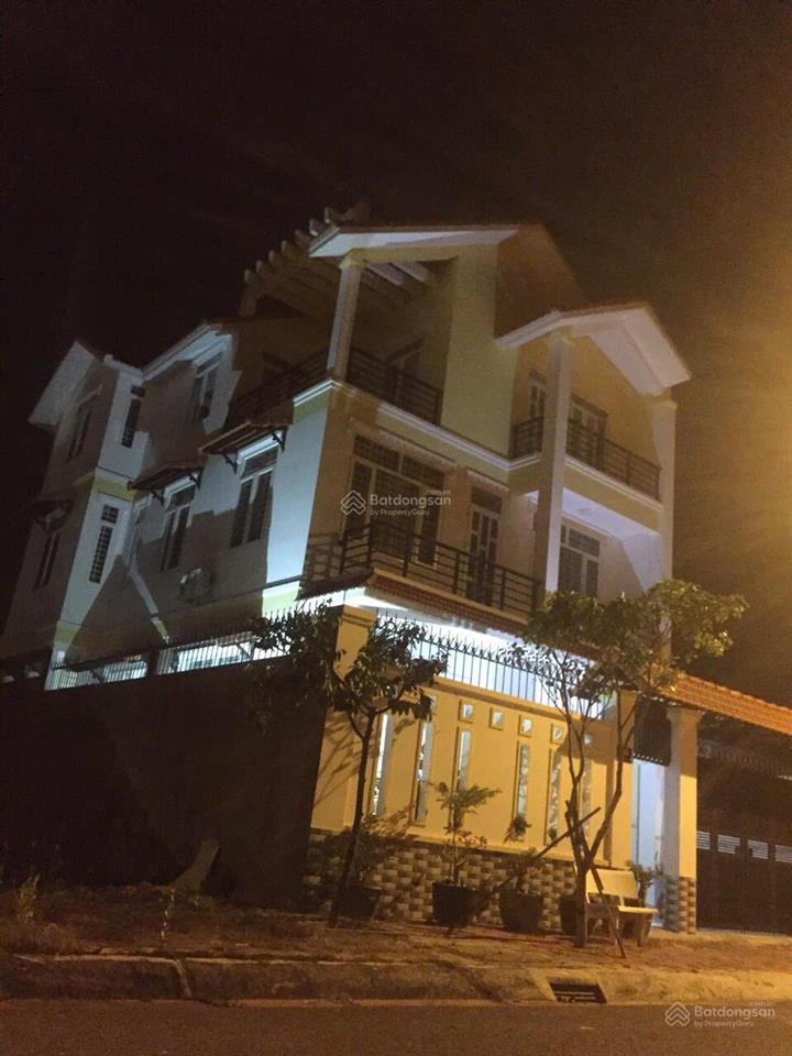 House for sale, 180 m², Phường 11